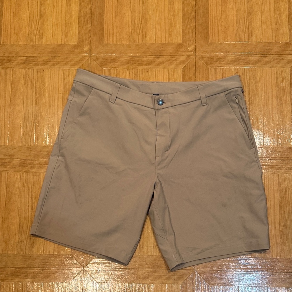 lululemon Commission Classic Fit Short 9"